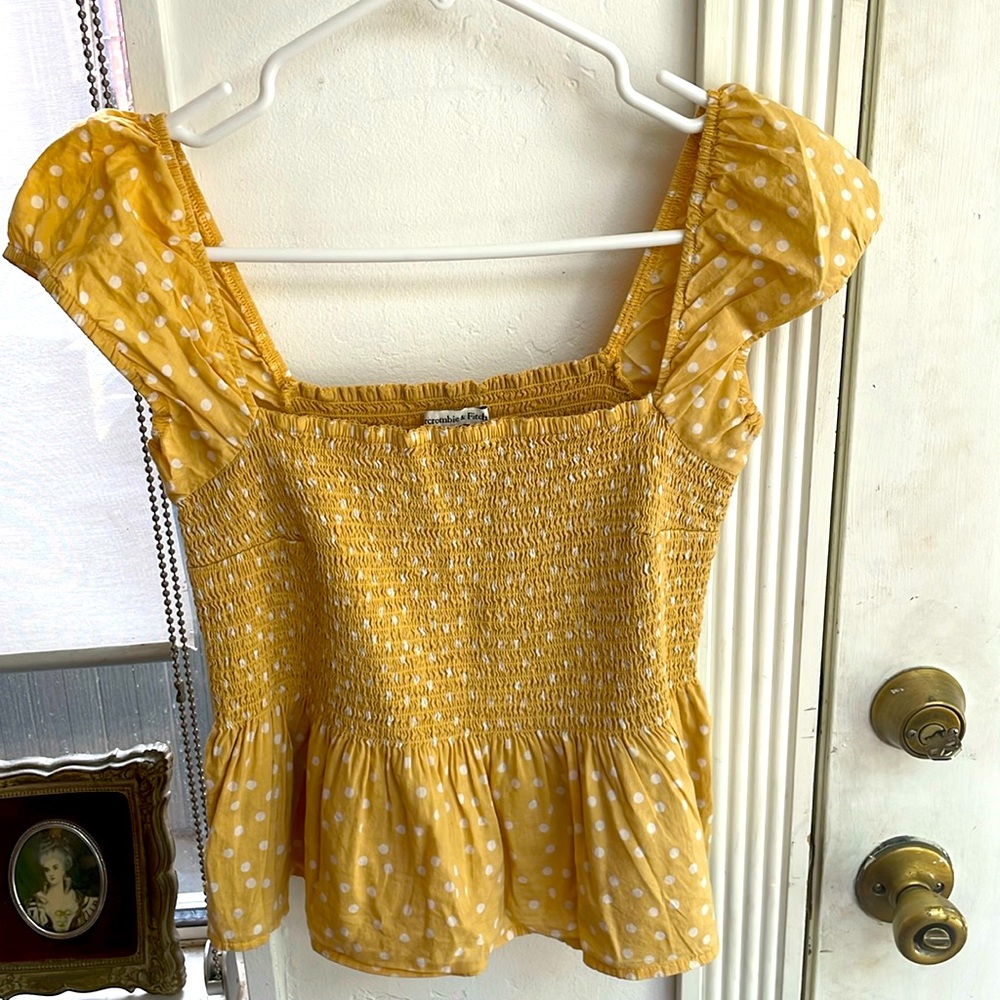 Abercrombie & Fitch top